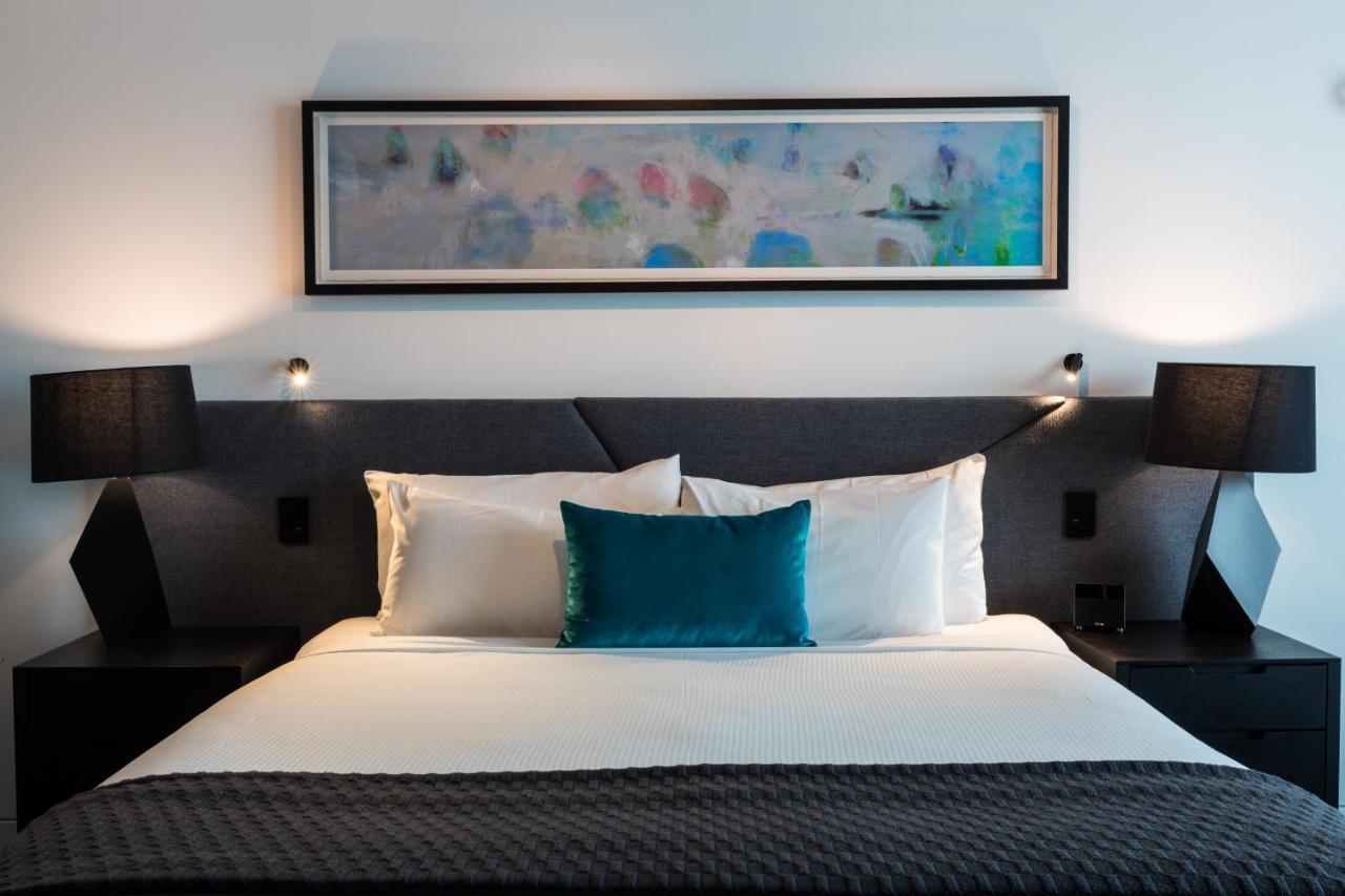 Eatons Hill Hotel Бризбейн Екстериор снимка