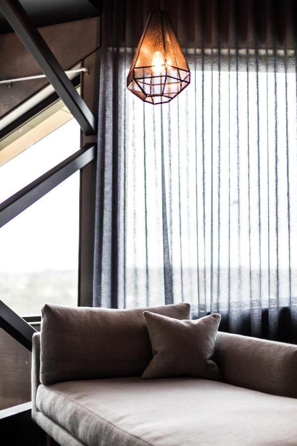 Eatons Hill Hotel Бризбейн Екстериор снимка